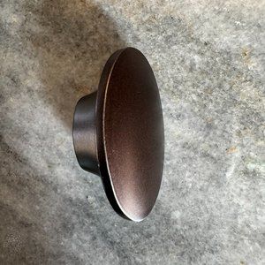 Top Knobs (6) Dakota Oval 1-1/2 inch Oil Rubbed Bronze